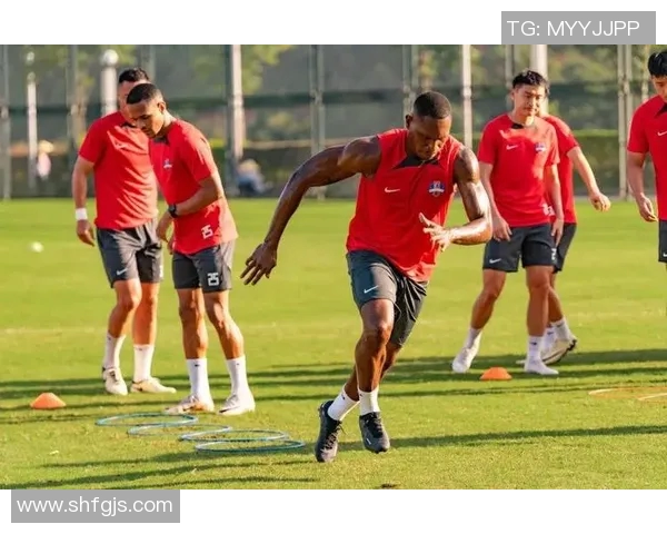 足球星期一训练状态调整与恢复策略探索与实践 足球星期一训练状态调整与恢复策略探索与实践